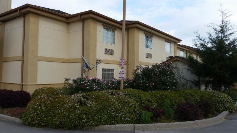 Baymont Inn And Suites Carthage Exterior photo